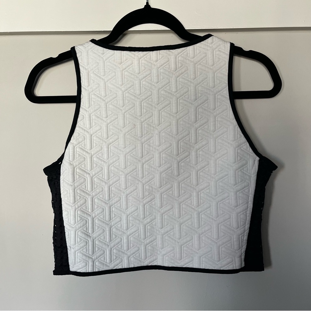 Women’s White Textured Crop Top with Black Trim Size S - Picture 2 of 9